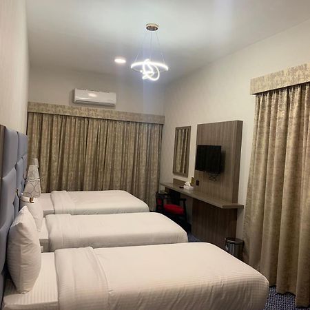 Silver Sand Hotel Дубай Екстериор снимка