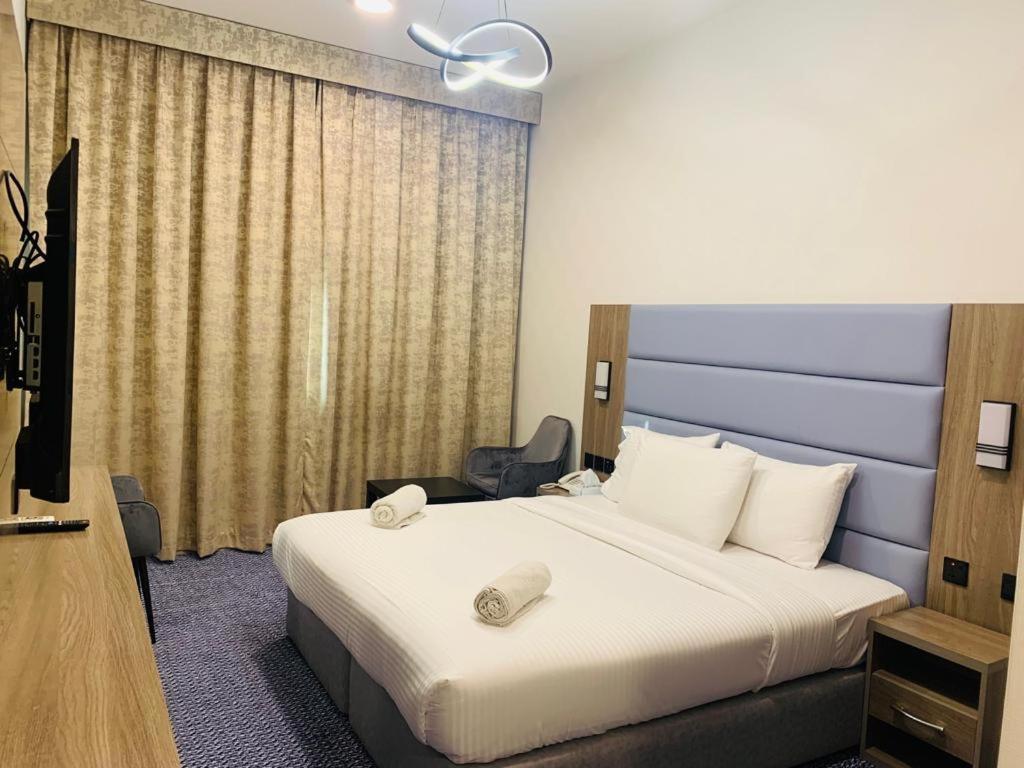 Silver Sand Hotel Дубай Екстериор снимка